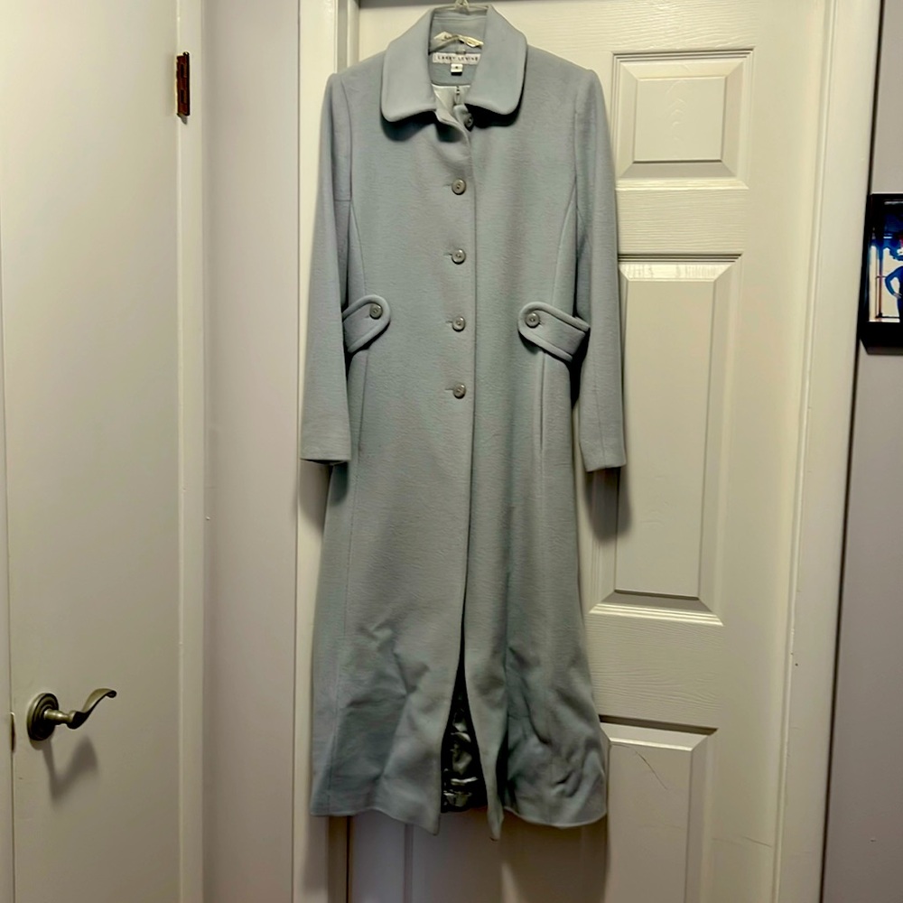 Never worn! Full length 100% Merlino Wool Larry Levine coat.